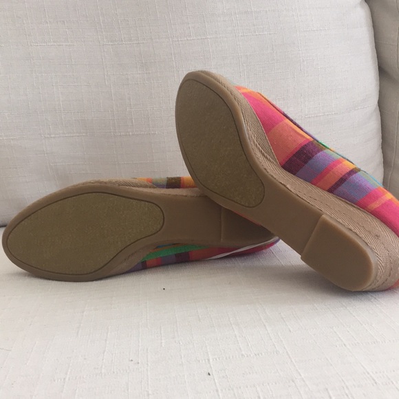 NWT✨ multicolored plaid wedge SZ 5.5 - Picture 3 of 8